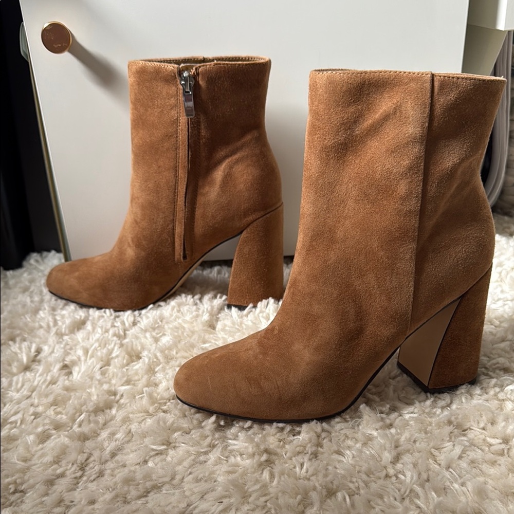 Nine West Tan Heeled Boots with Chunky Block Heel - Picture 2 of 3
